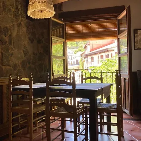 Adelaida Country house