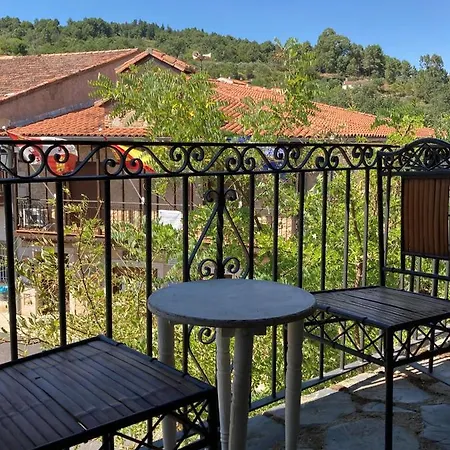 Adelaida Country house